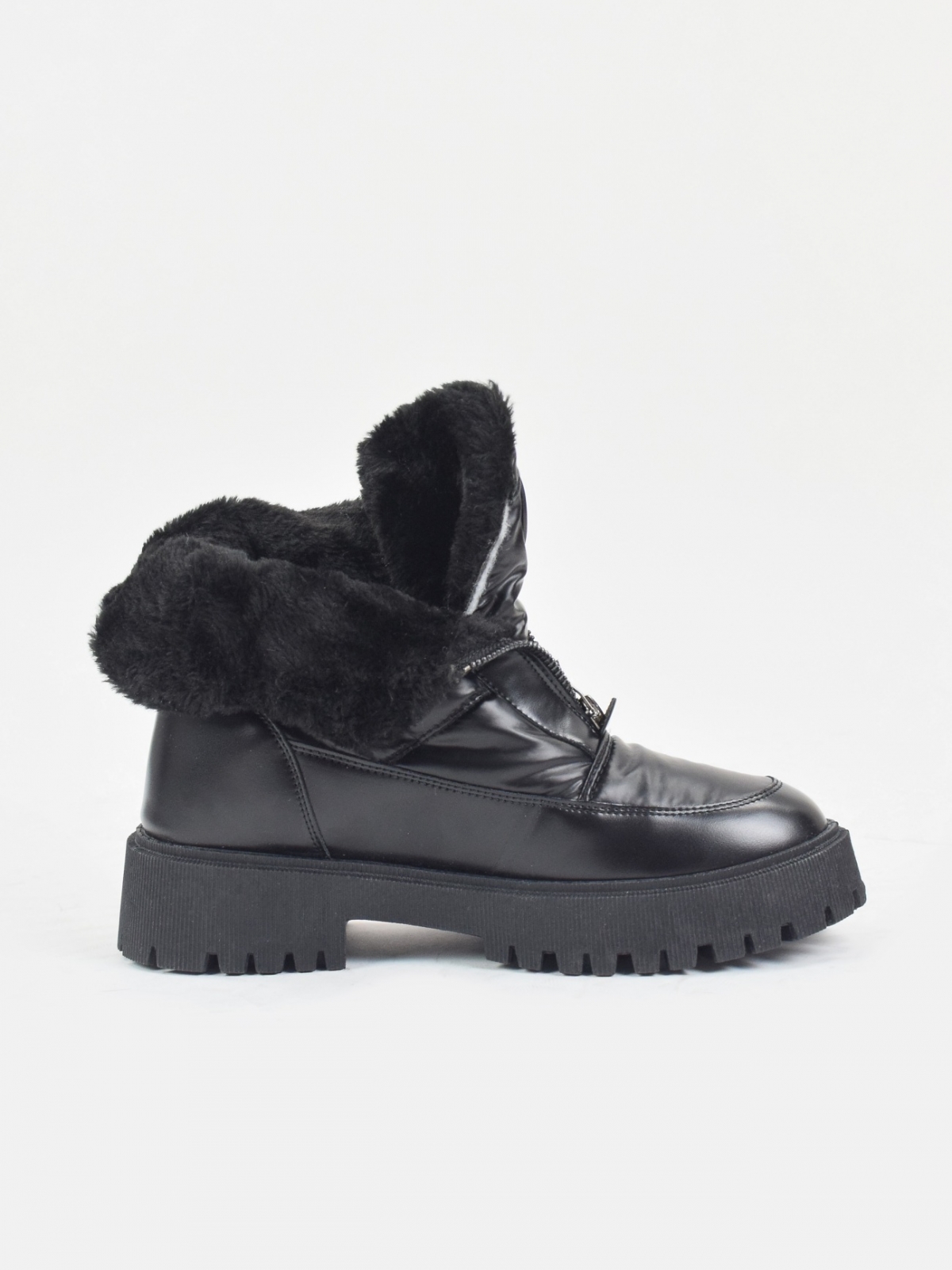 Faux-fur lined ankle boots with front zip in black