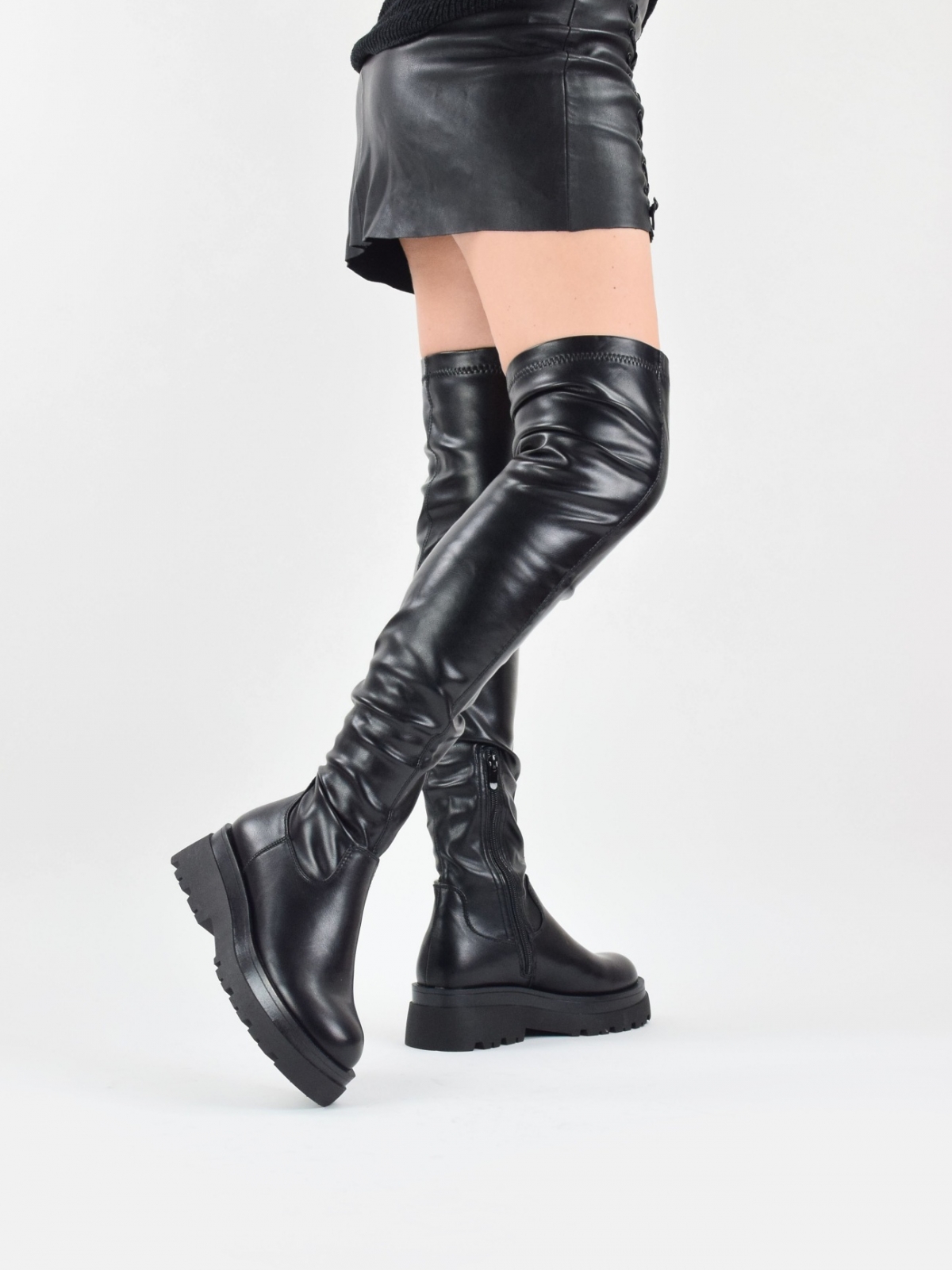 Chunky over the knee stretch boots in black