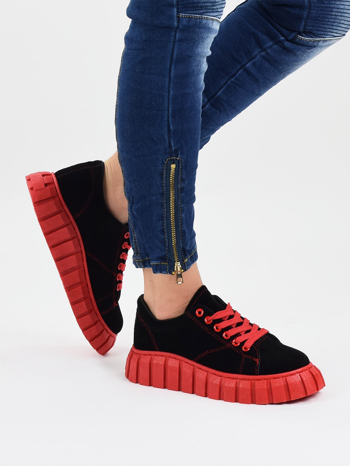 Chunky sole trainers in black & red