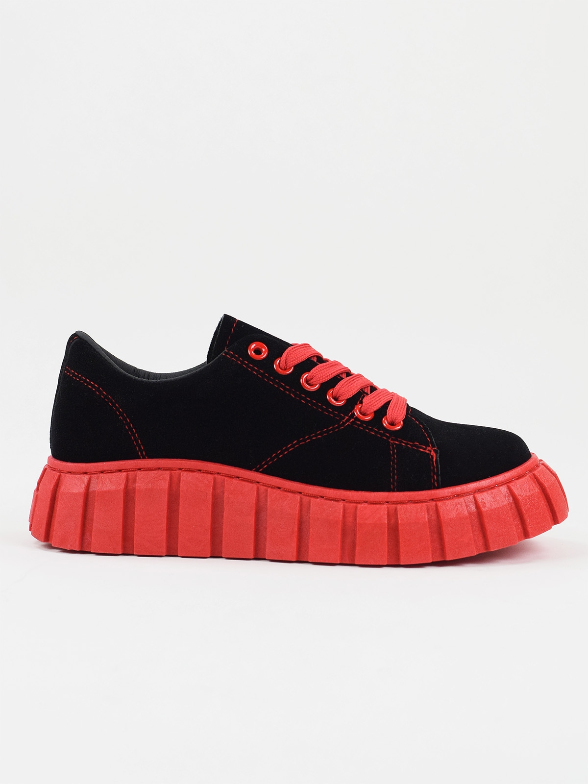 Chunky sole trainers in black & red