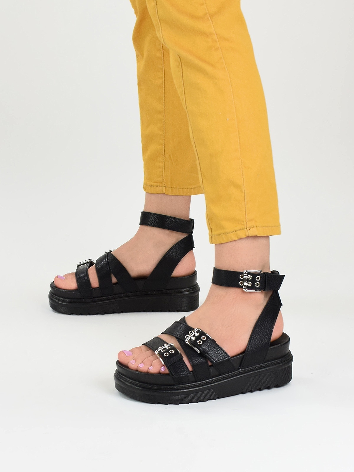 Chunky flat sandals with buckle straps in black