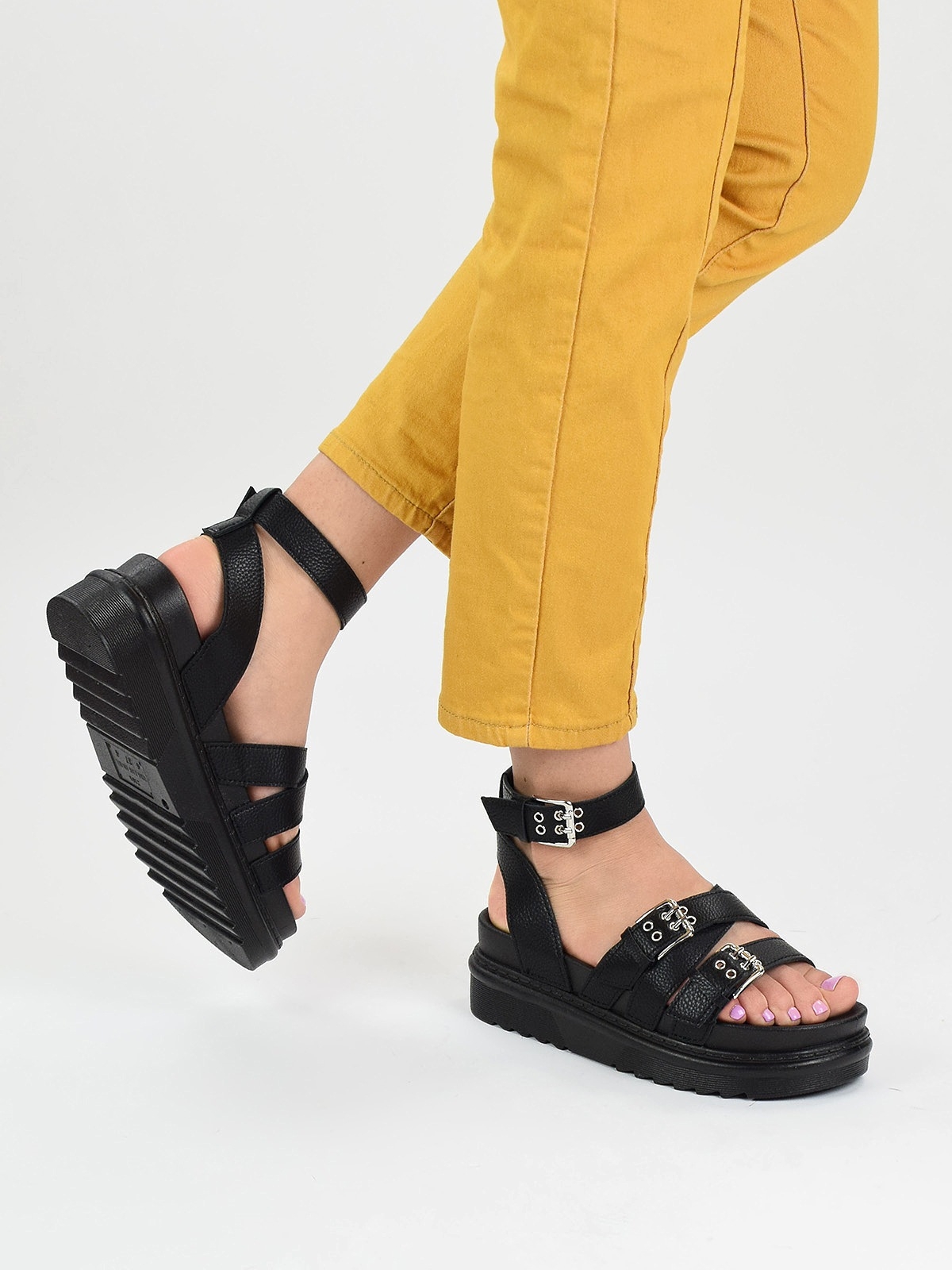 Chunky flat sandals with buckle straps in black