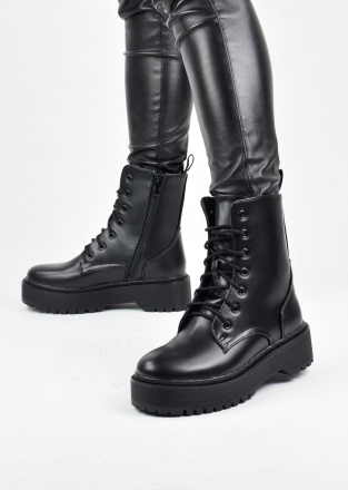 Classic design lace up ankle boots in black matte