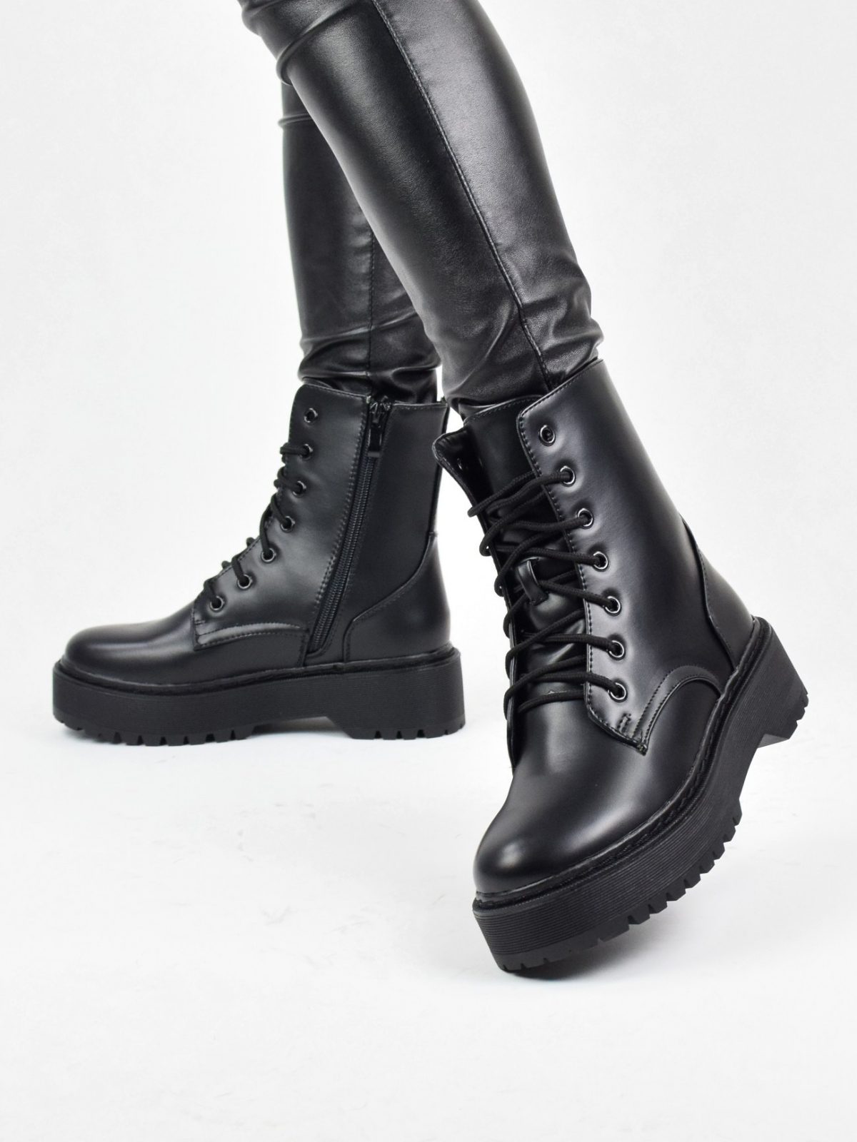 Classic design lace up ankle boots in black matte