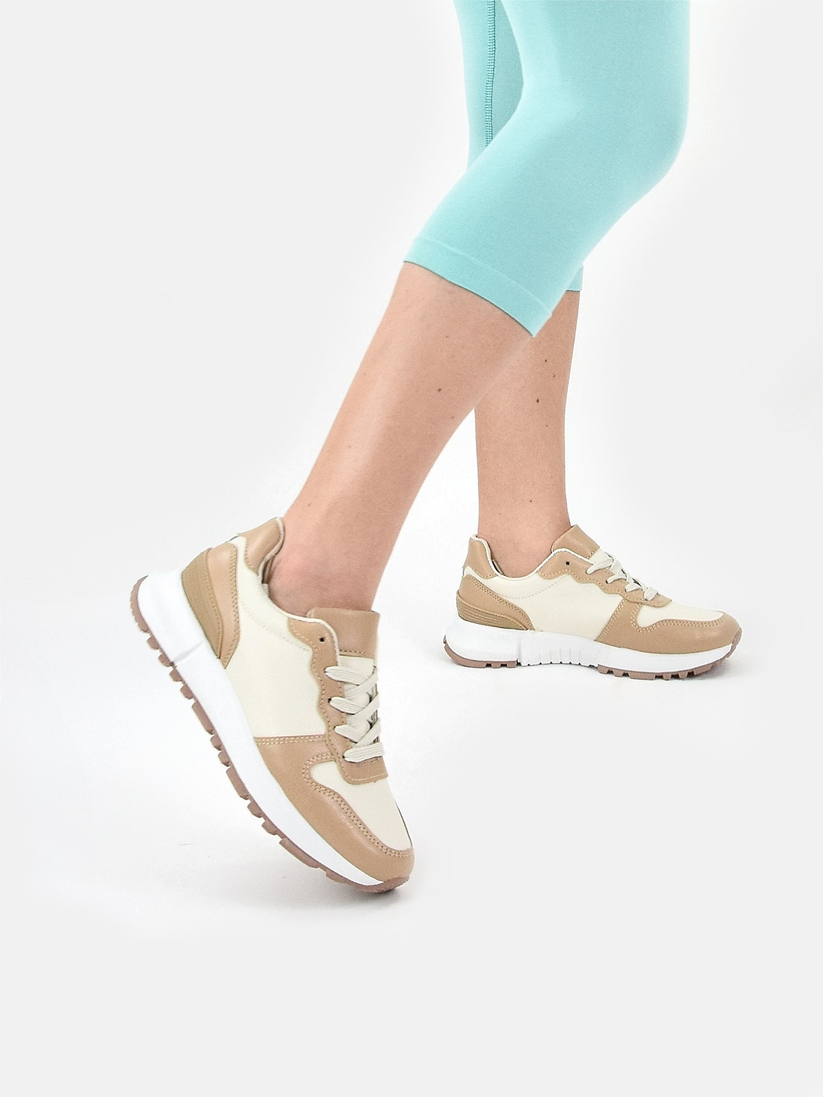 Lace up trainers with white details in neutral