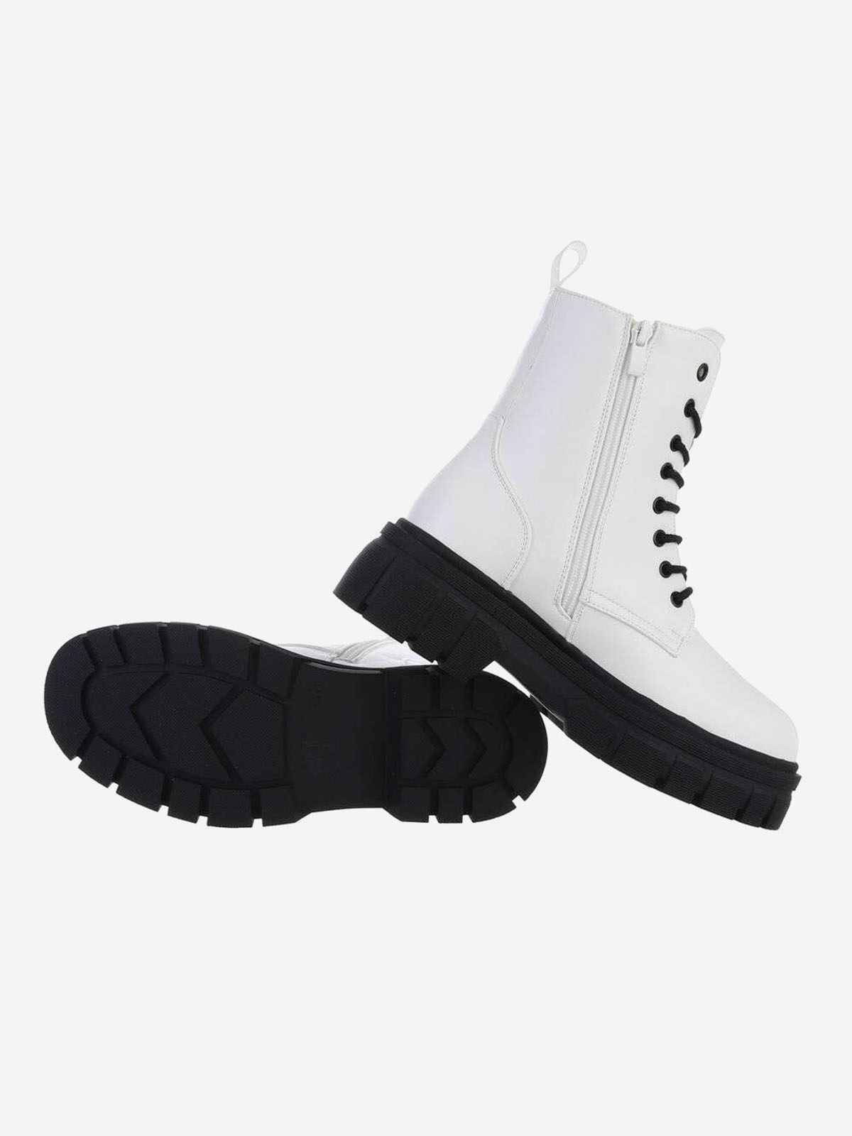 Lace-up women's ankle boots with platform in white