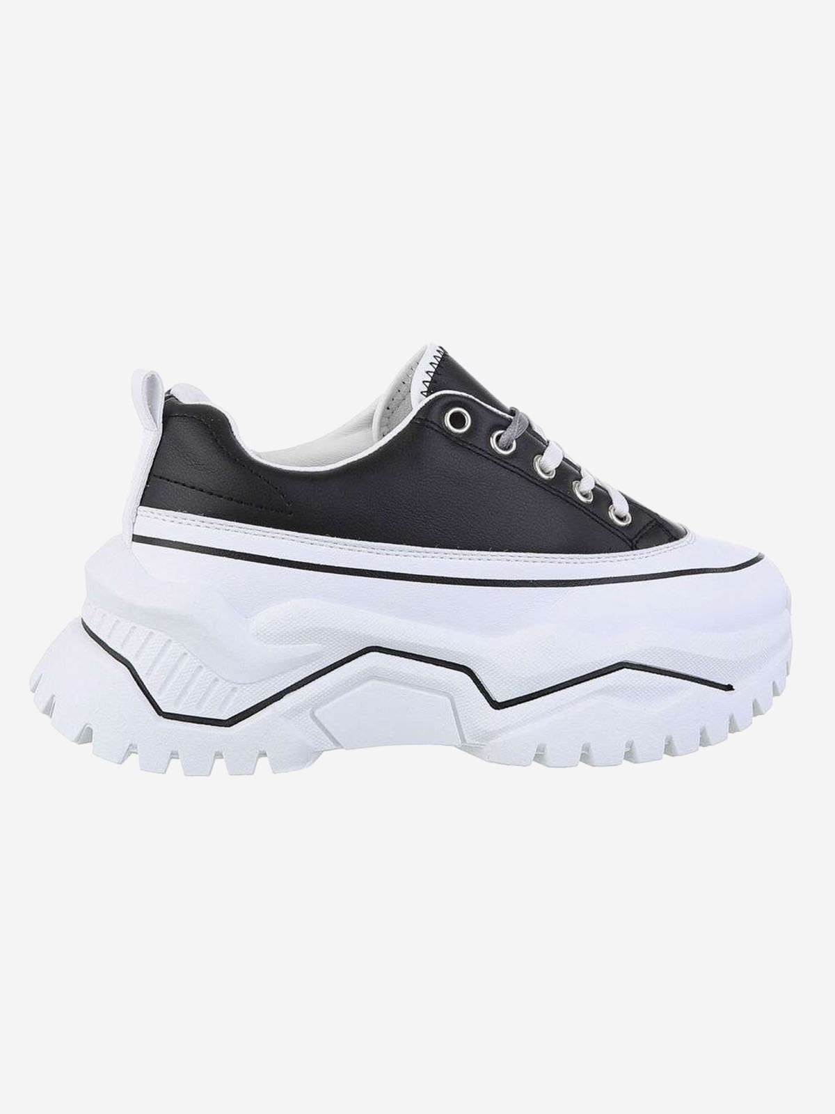 Lace up chunky sole women's trainers in black