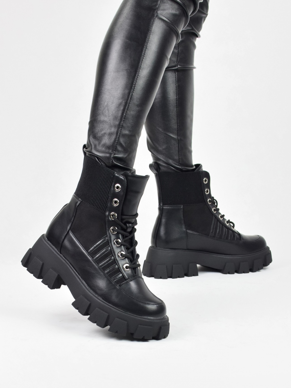 Stylish design ankle boots for women in black