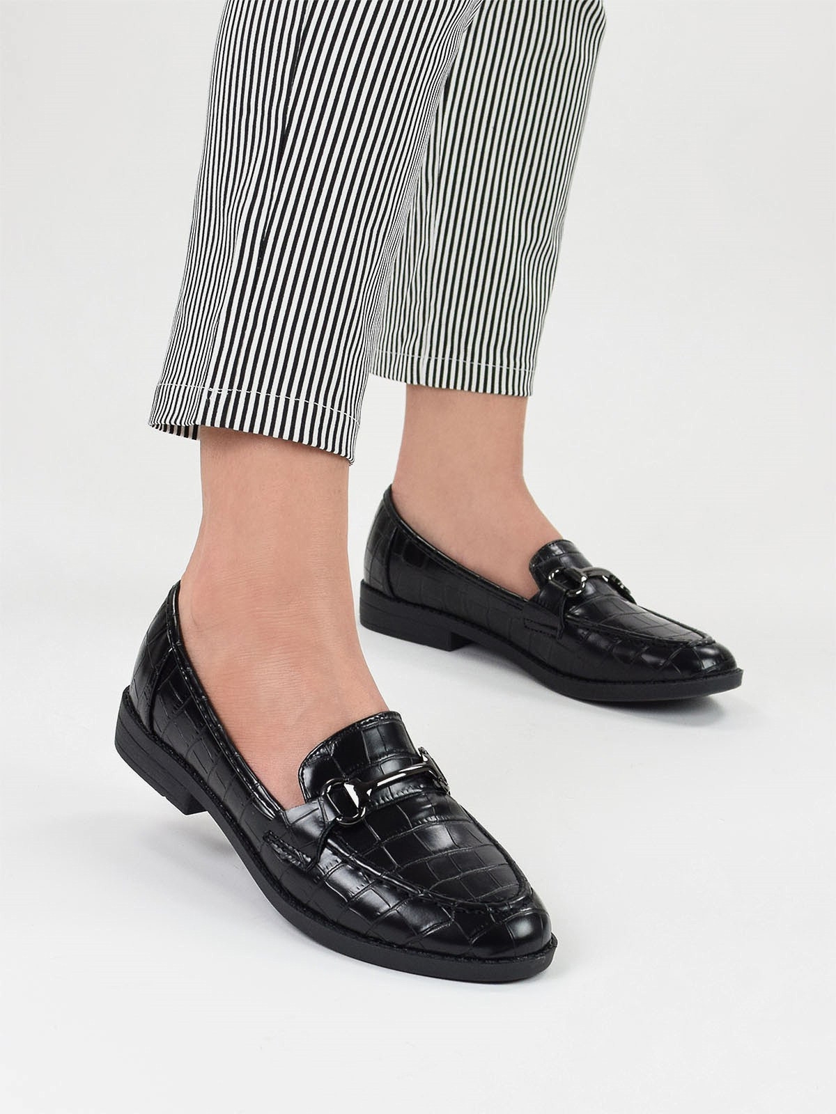 Croc patent loafers with snaffle in black