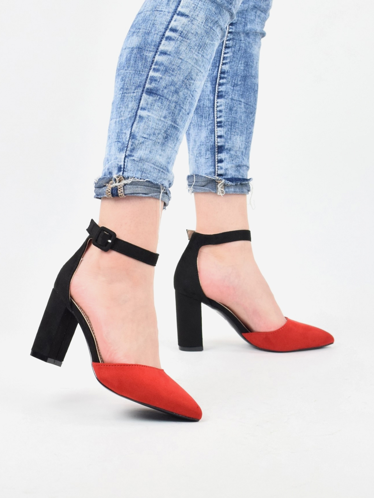 Classic design high heels in red