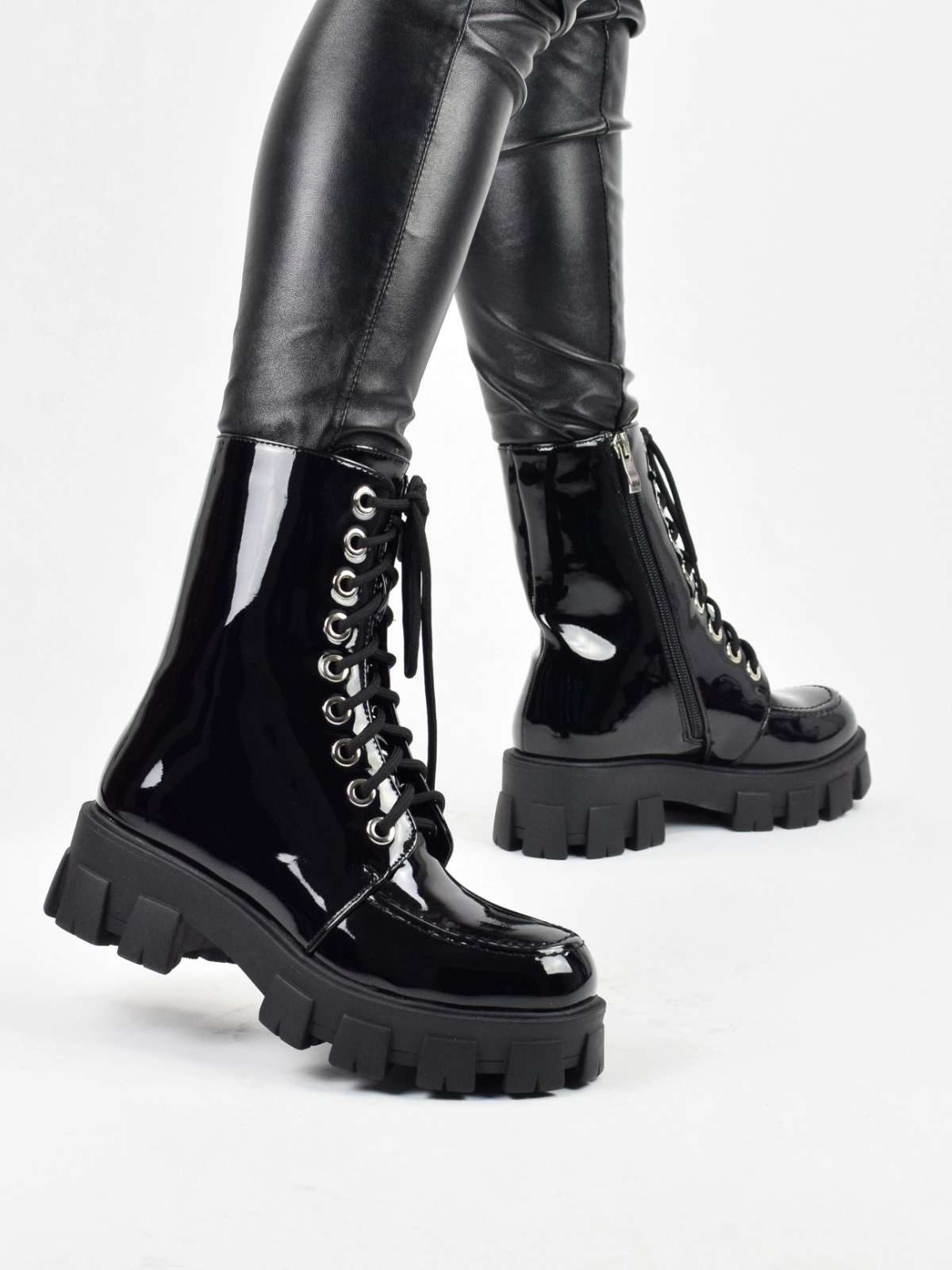 Exclusive design ankle boots in luxurious black