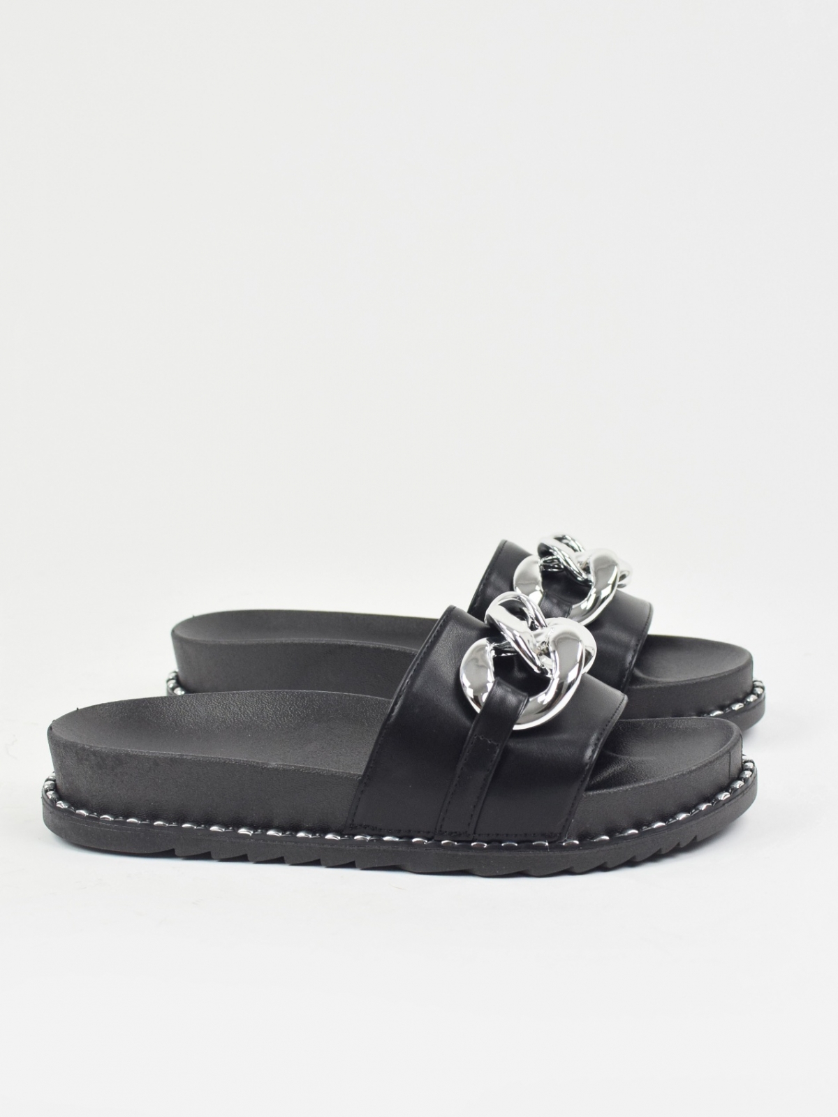Modern design slippers with decorative chain in black